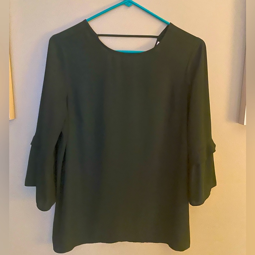 Dark green DR2 blouse - very flattering in great shape - size S